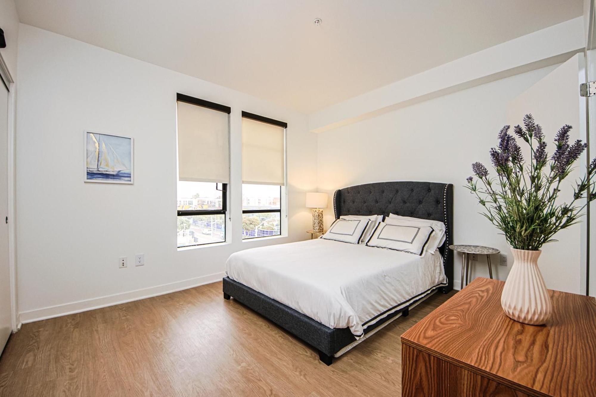The Carlton- Modern-Luxury 2 Master Suites In Hrt Of Sm Steps To Ocean Ave 로스앤젤레스 외부 사진